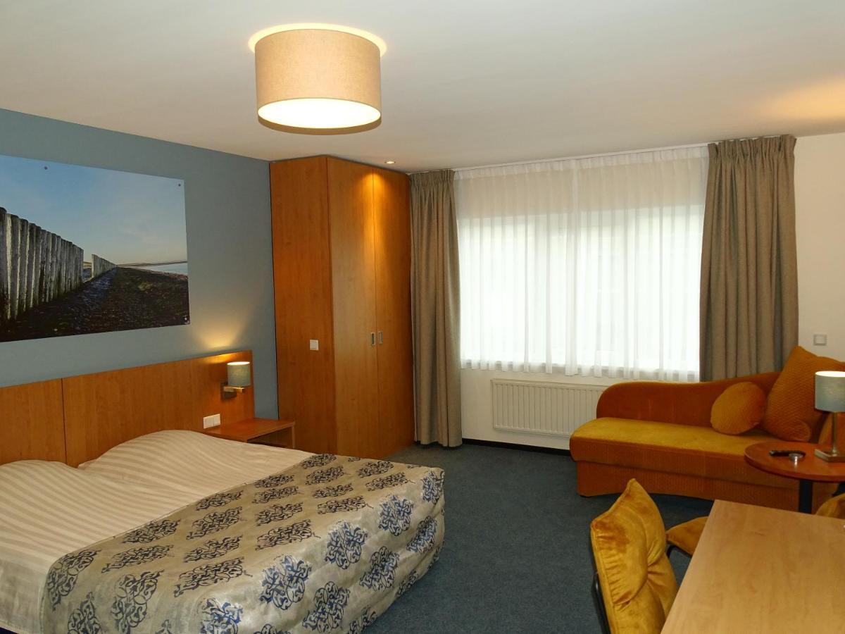 Hotel Cafe Restaurant "De Kroon" Wissenkerke Εξωτερικό φωτογραφία