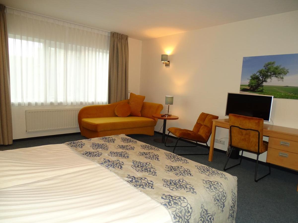Hotel Cafe Restaurant "De Kroon" Wissenkerke Εξωτερικό φωτογραφία