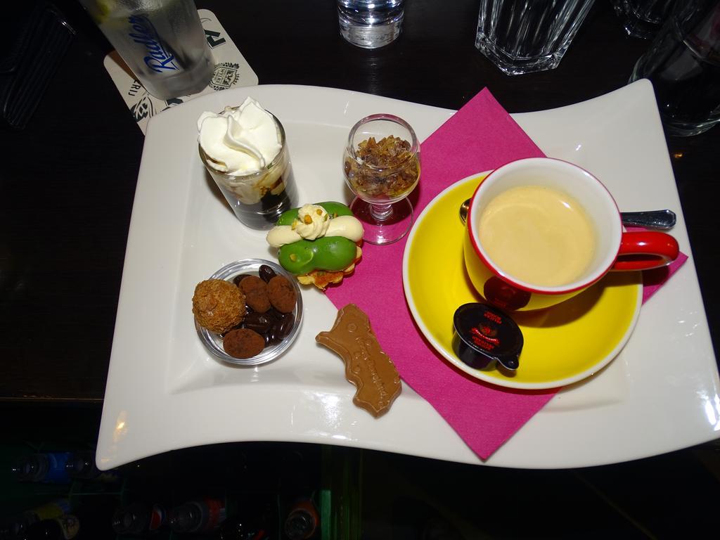 Hotel Cafe Restaurant "De Kroon" Wissenkerke Εξωτερικό φωτογραφία