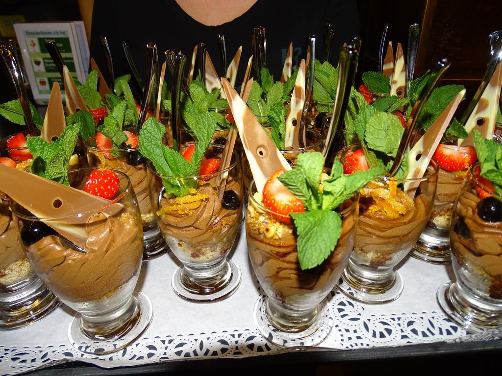 Hotel Cafe Restaurant "De Kroon" Wissenkerke Εξωτερικό φωτογραφία